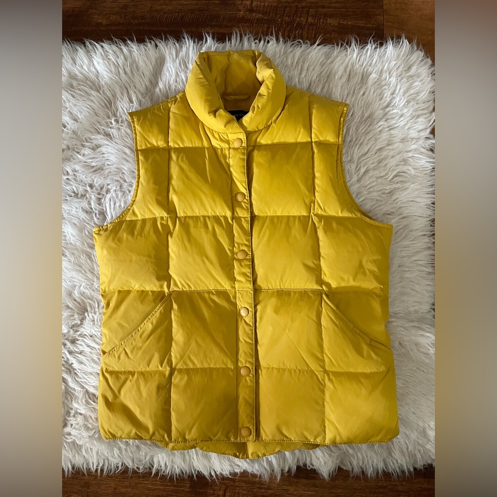 Lands End Yellow Quilted Puffer Down Vest with pockets